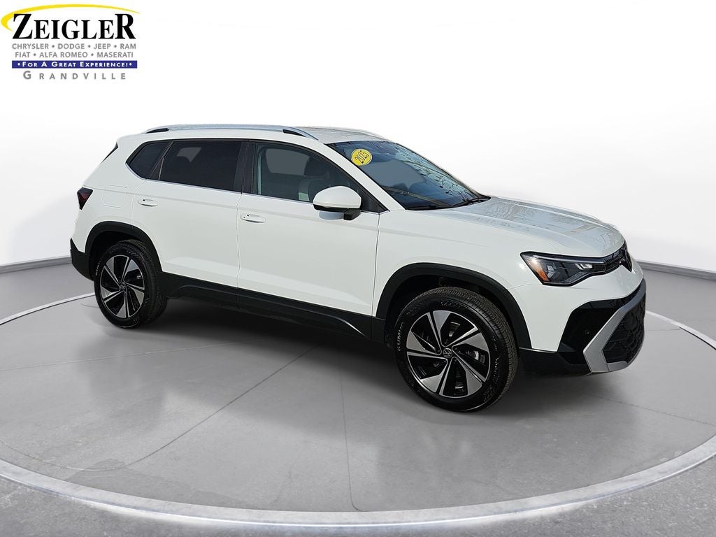 2025 Volkswagen Taos 1.5T SE