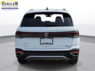 2025 Volkswagen Taos 1.5T SE