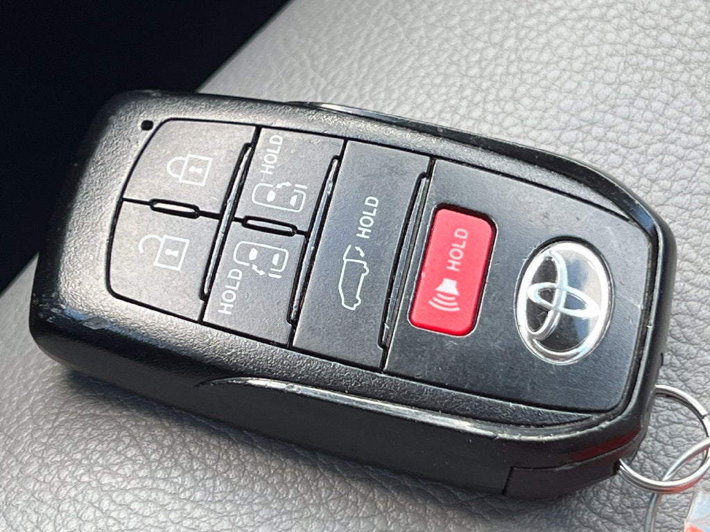 2026 Toyota Sienna XLE 8 Passenger