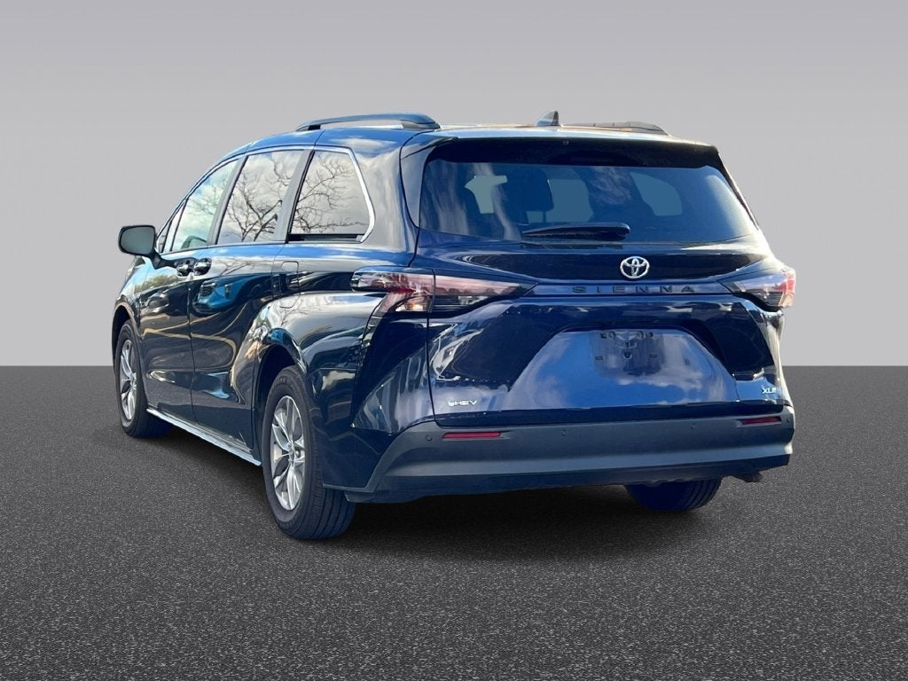 2026 Toyota Sienna XLE 8 Passenger