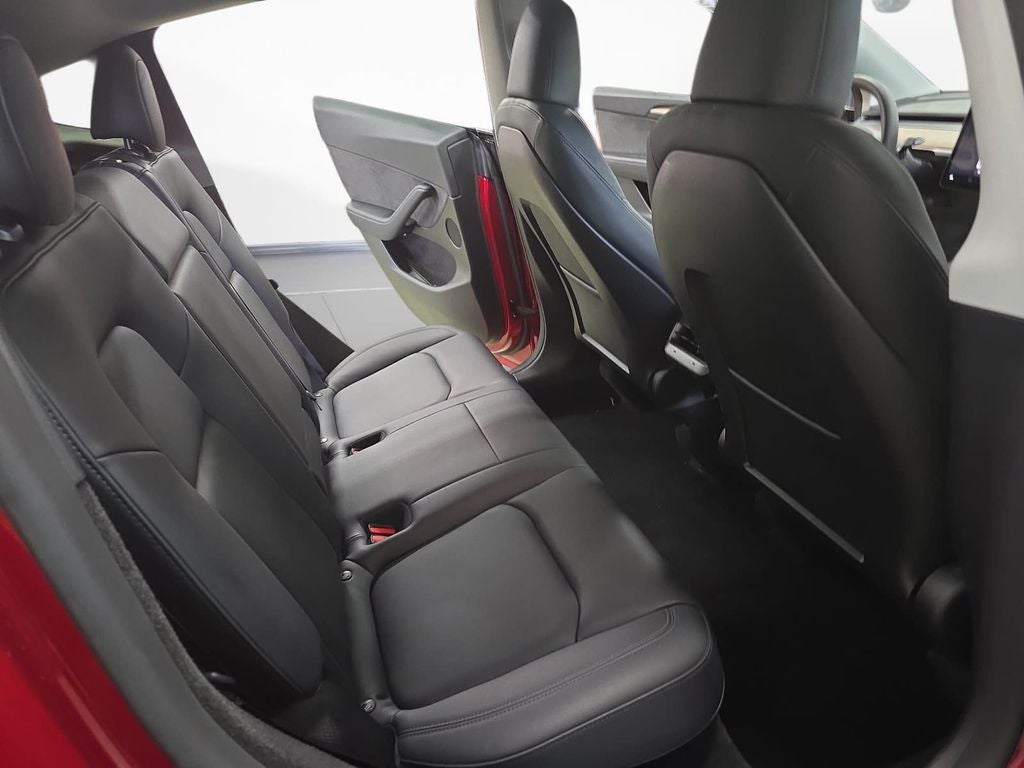 2024 Tesla Model Y Performance