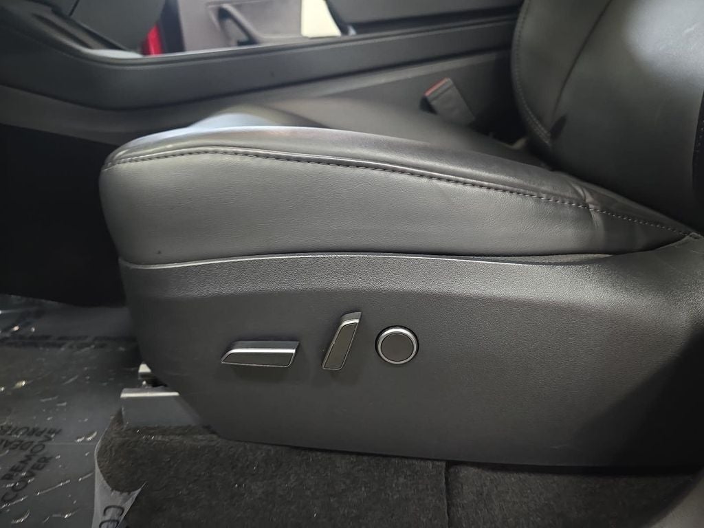 2024 Tesla Model Y Performance