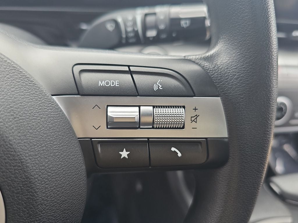 2024 Hyundai KONA SE