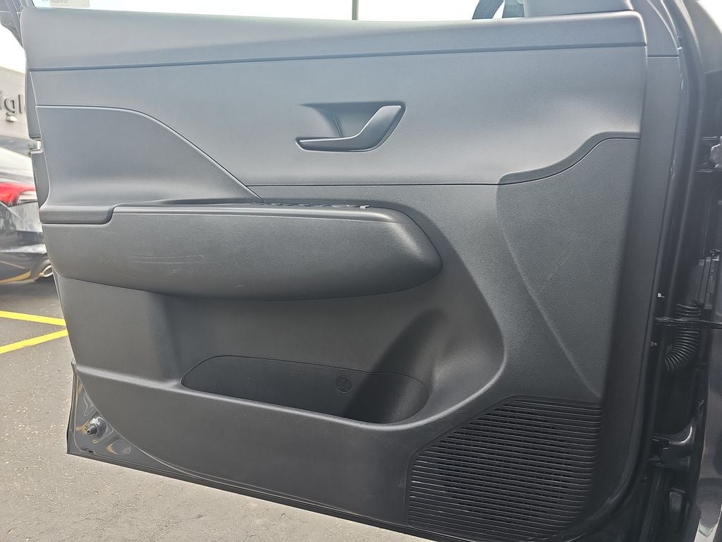 2024 Hyundai KONA SE