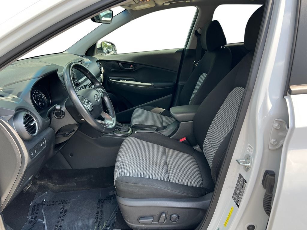 2021 Hyundai KONA SEL Plus