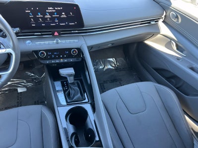 2025 Hyundai ELANTRA SEL Convenience