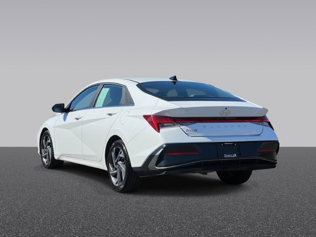 2025 Hyundai ELANTRA SEL Convenience