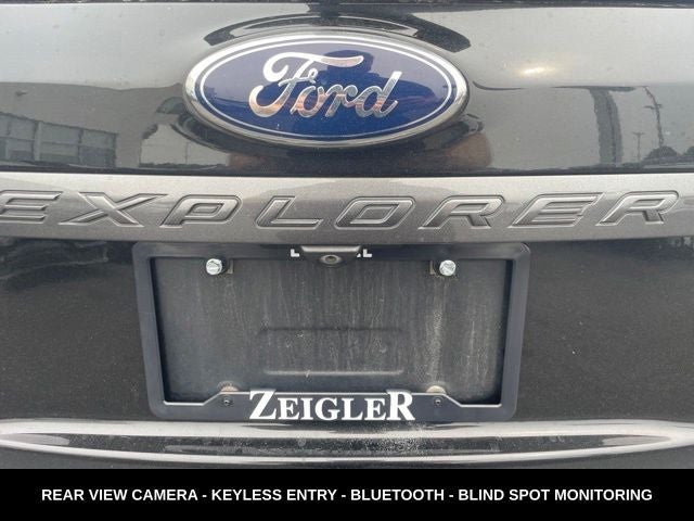 2015 Ford Explorer XLT SUPER CLEAN