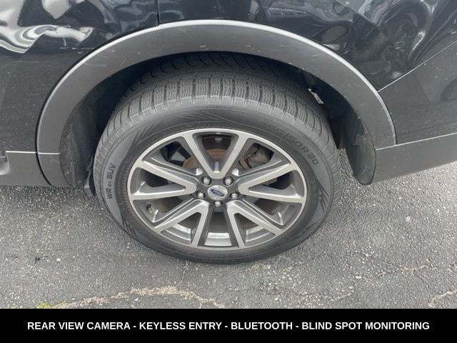 2015 Ford Explorer XLT SUPER CLEAN