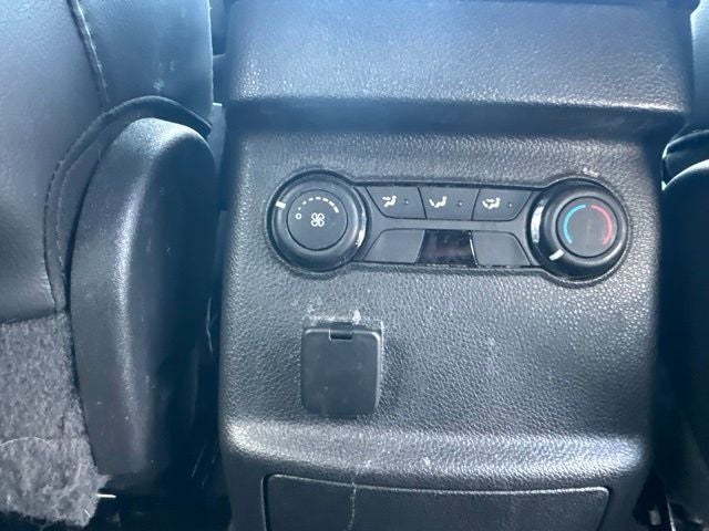 2015 Ford Explorer XLT LOW MILES