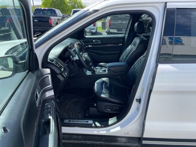 2017 Ford Explorer Platinum LOCAL TRADE