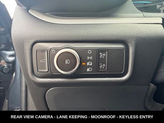 2023 Ford Explorer XLT TWIN PANEL MOONROOF