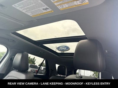 2023 Ford Explorer XLT TWIN PANEL MOONROOF