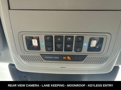 2023 Ford Explorer XLT TWIN PANEL MOONROOF
