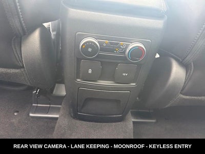 2023 Ford Explorer XLT TWIN PANEL MOONROOF