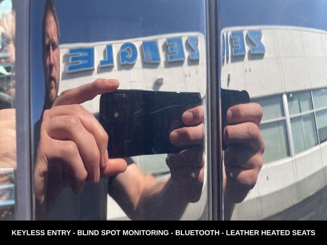 2023 Ford Explorer XLT SPORT APPEARANCE PACKAGE