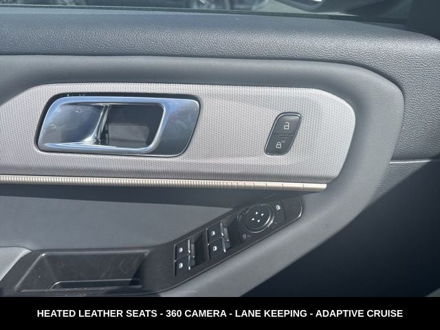 2025 Ford Explorer Active STILL LIKE NEW