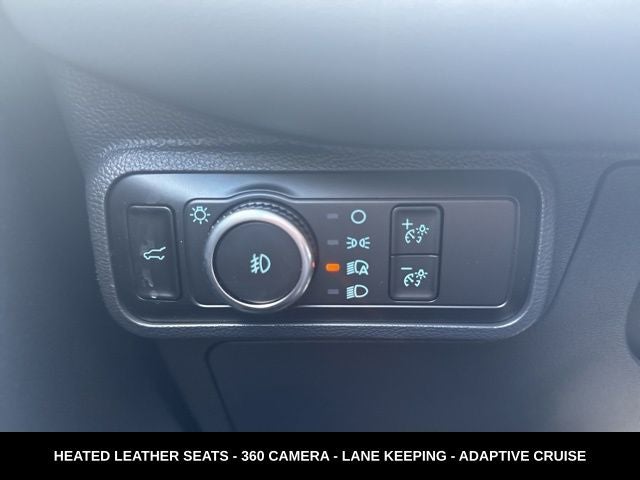 2025 Ford Explorer Active STILL LIKE NEW