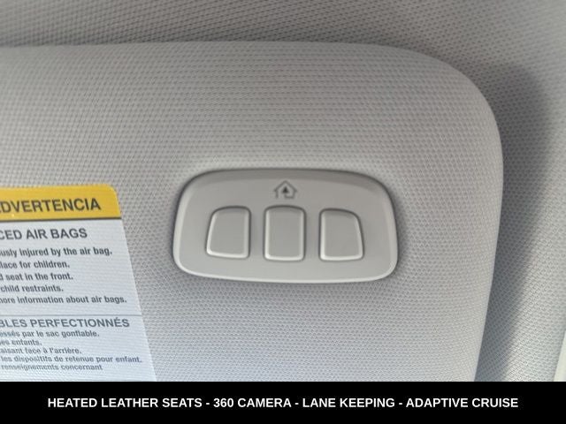 2025 Ford Explorer Active STILL LIKE NEW