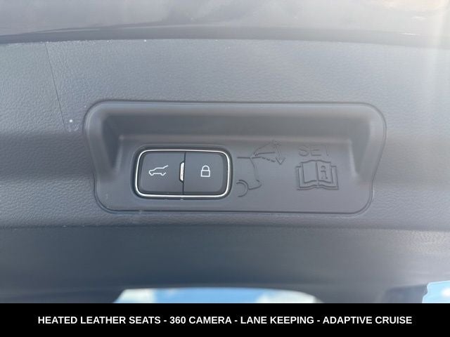 2025 Ford Explorer Active STILL LIKE NEW