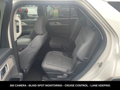 2025 Ford Explorer Active 4WD