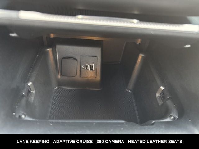 2025 Ford Explorer ST-Line 4WD