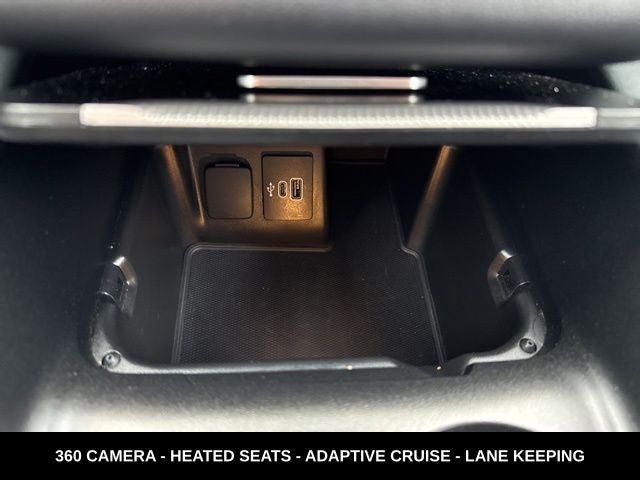 2025 Ford Explorer ST-Line 4WD