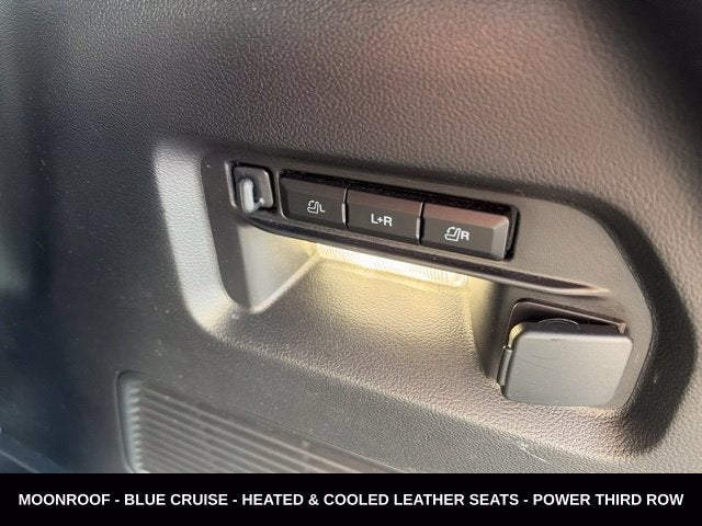2025 Ford Explorer Platinum ULTIMATE PACKAGE