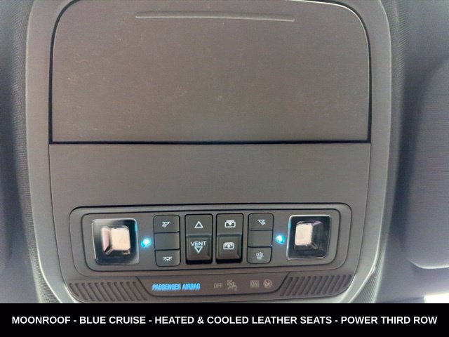 2025 Ford Explorer Platinum ULTIMATE PACKAGE