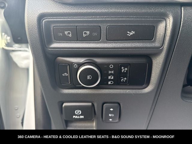 2023 Ford F-150 Lariat TWIN PANEL MOONROOF