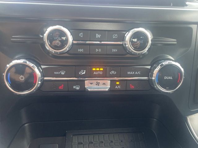 2024 Ford F-150 XLT HEATED LEATHER SEATS