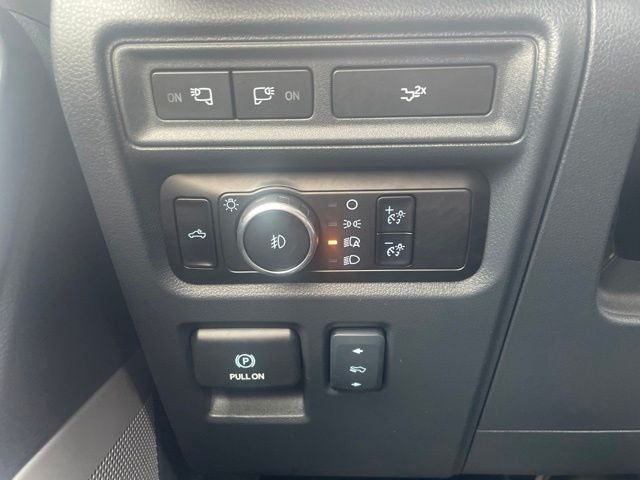 2024 Ford F-150 XLT HEATED LEATHER SEATS
