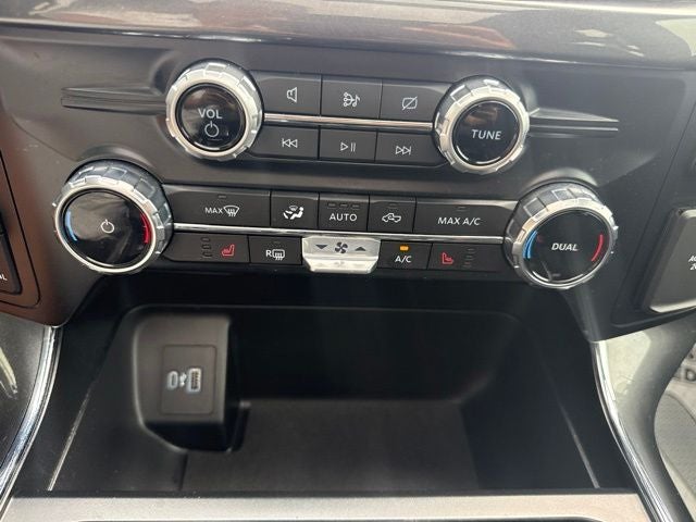 2023 Ford F-150 XLT 5.0 V8 LONG BOX