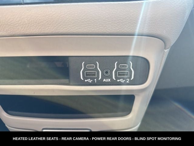 2023 Chrysler Pacifica Touring L HEATED SEATS & STEERING WHEEL