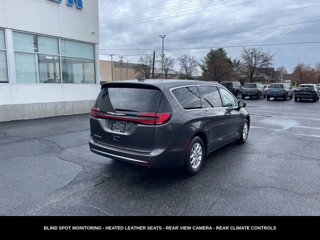 2023 Chrysler Pacifica Touring L HEATED SEATS & STEERING WHEEL