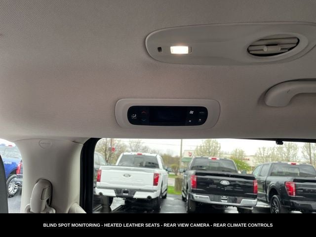 2023 Chrysler Pacifica Touring L HEATED SEATS & STEERING WHEEL