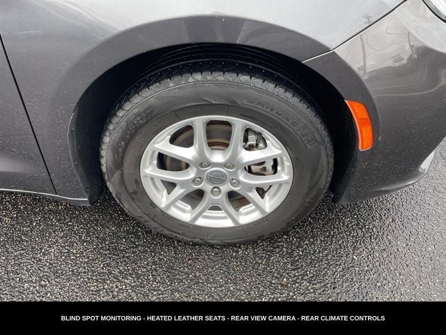 2023 Chrysler Pacifica Touring L HEATED SEATS & STEERING WHEEL