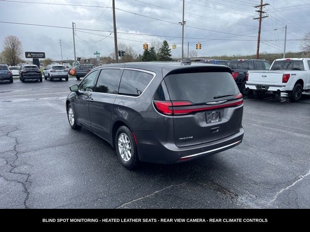 2023 Chrysler Pacifica Touring L HEATED SEATS & STEERING WHEEL