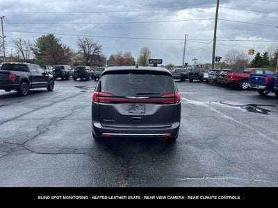 2023 Chrysler Pacifica Touring L HEATED SEATS & STEERING WHEEL