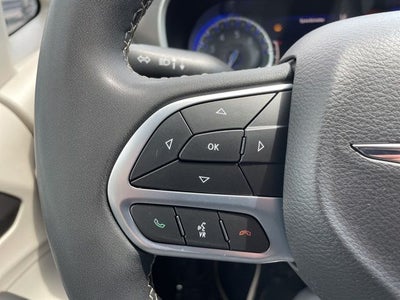 2023 Chrysler Pacifica Touring L HEATED SEATS & STEERING WHEEL