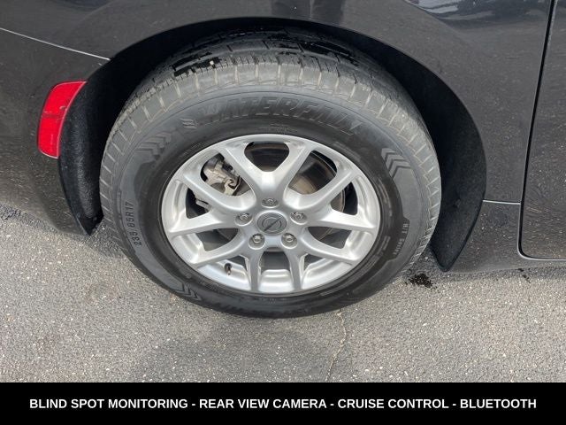 2023 Chrysler Pacifica Touring L HEATED SEATS & STEERING WHEEL