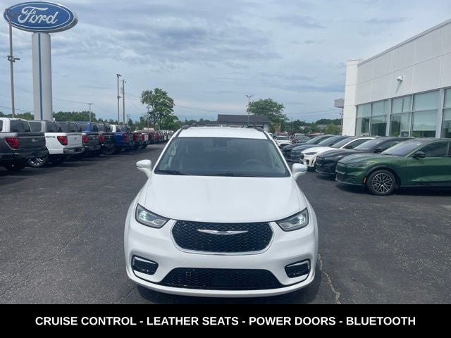 2022 Chrysler Pacifica Touring L HEATED LEATHER