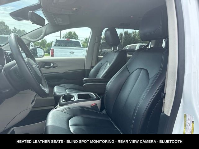 2024 Chrysler Pacifica Touring L STOW N GO SEATING