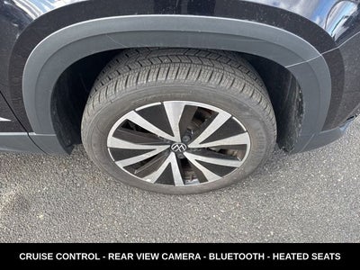 2024 Volkswagen Taos 1.5T SE ONE OWNER