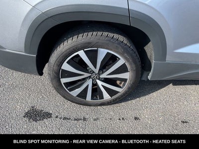 2024 Volkswagen Taos 1.5T SE ONE OWNER