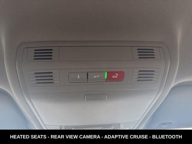 2024 Volkswagen Taos 1.5T SE ONE OWNER