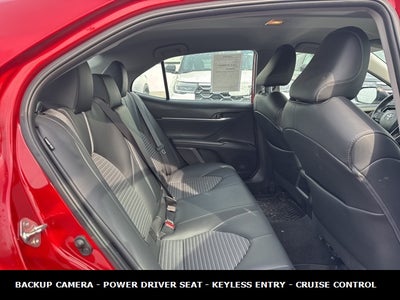 2020 Toyota Camry SE 39 MPG