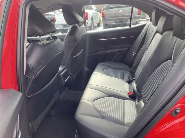 2020 Toyota Camry SE 39 MPG