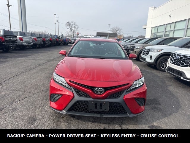 2020 Toyota Camry SE 39 MPG