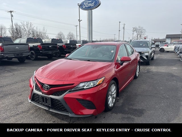 2020 Toyota Camry SE 39 MPG